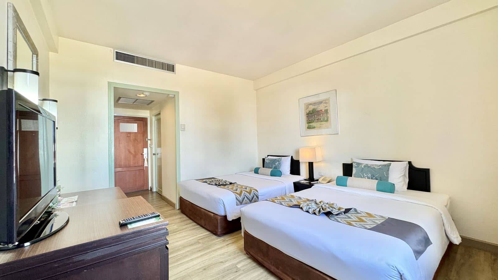 rooms-superior-room