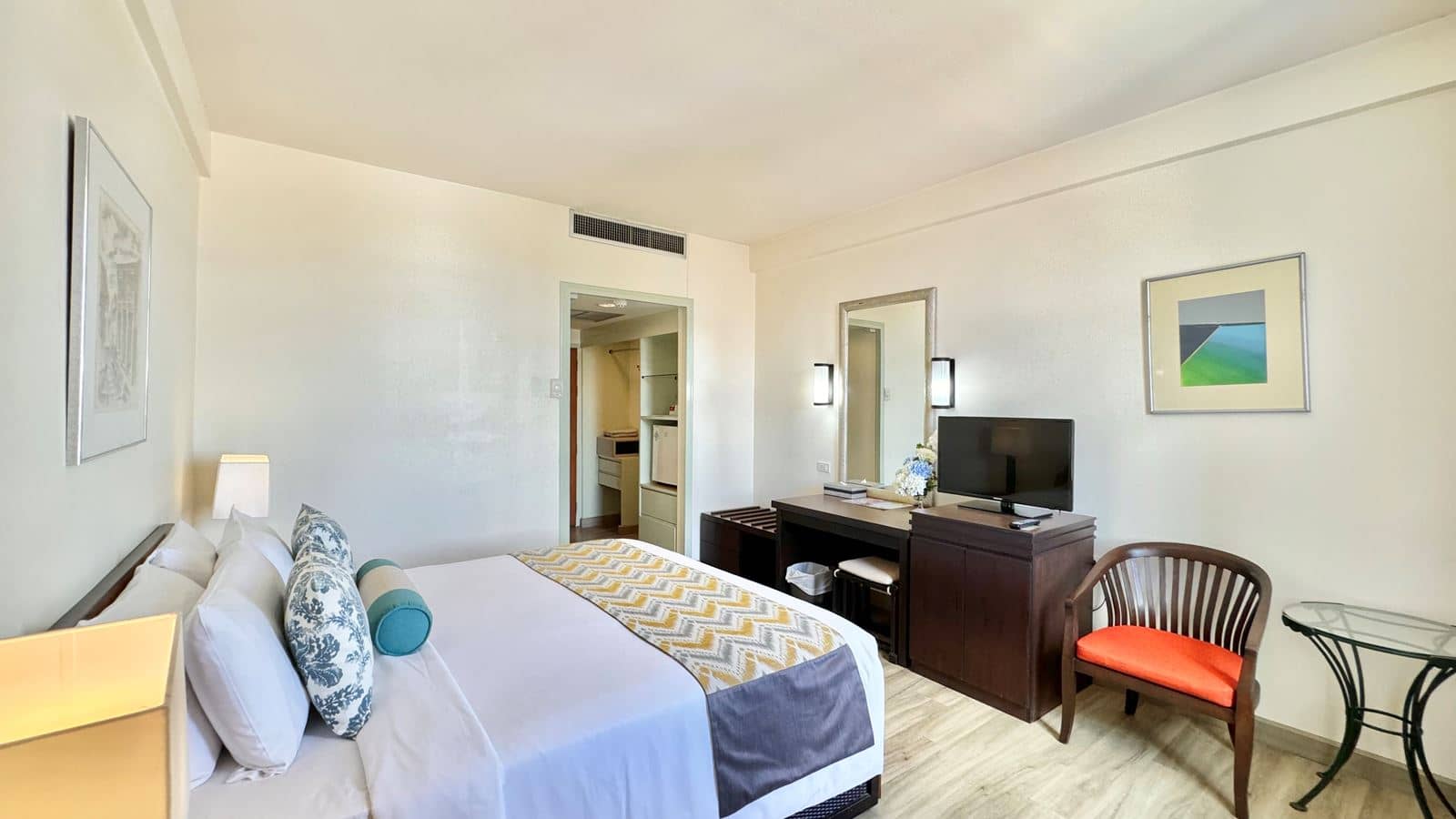rooms-superior-room