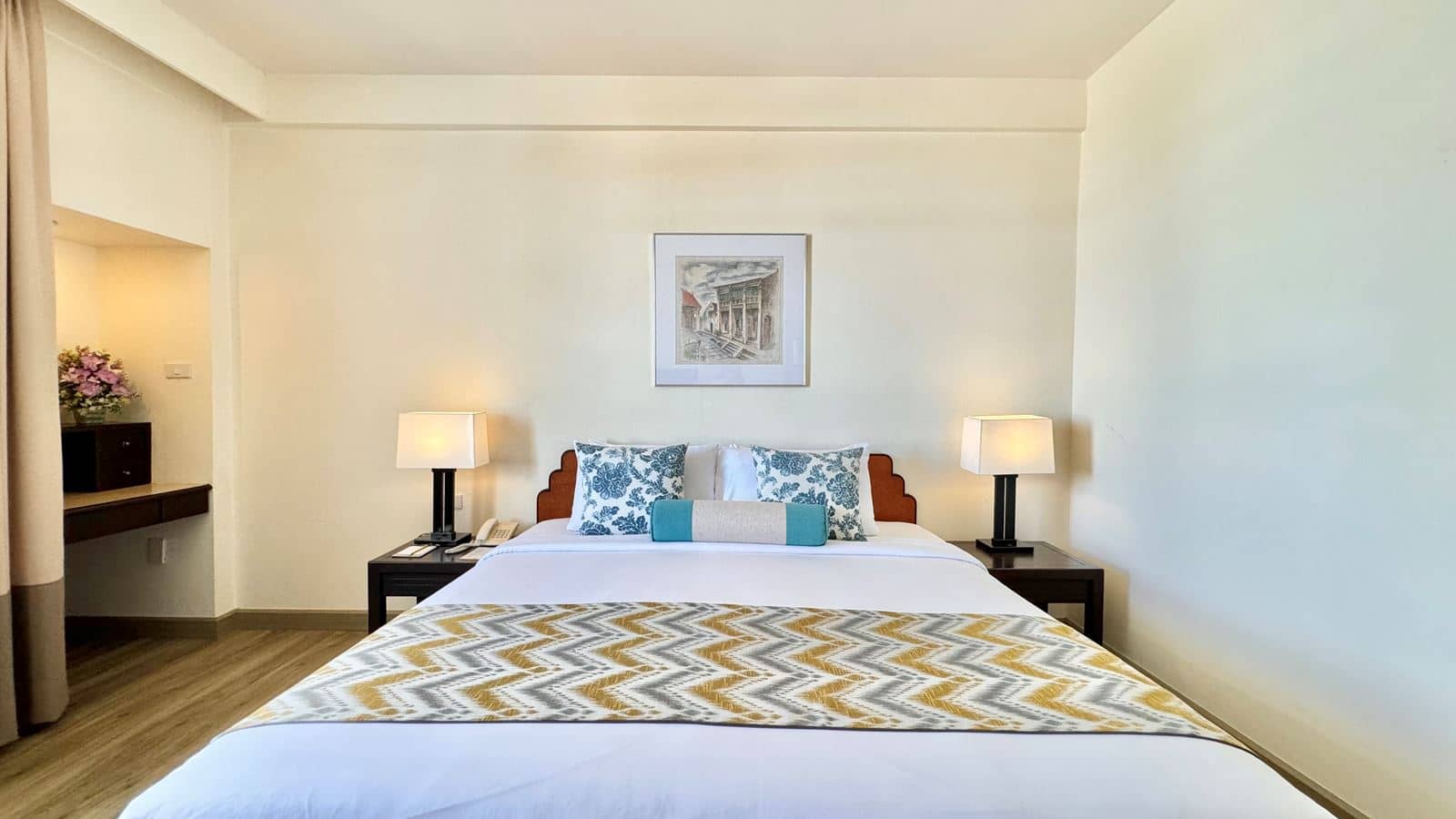 rooms-superior-room