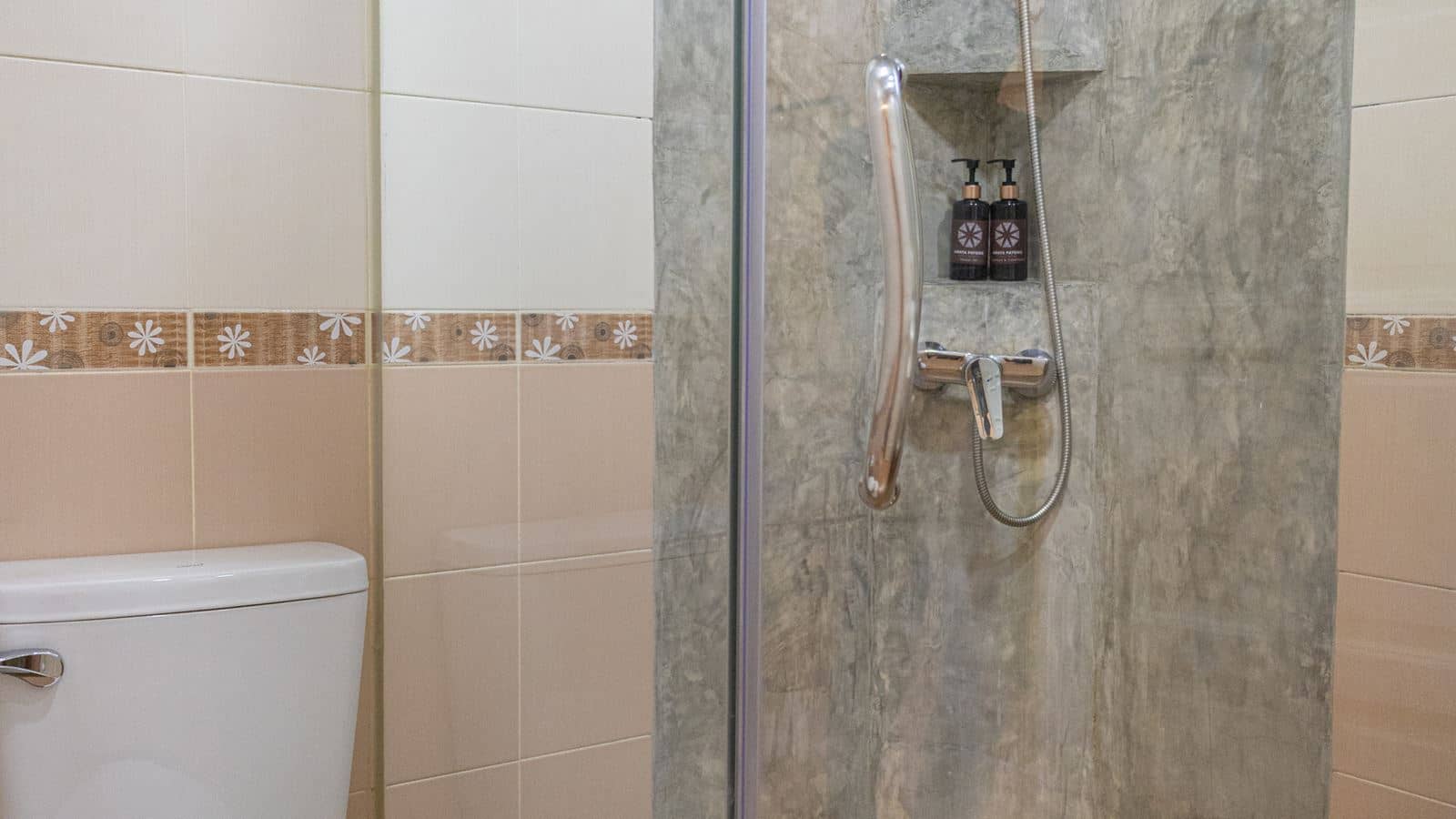 rooms-standard-room