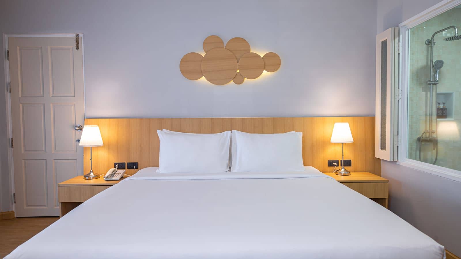 rooms-deluxe-room