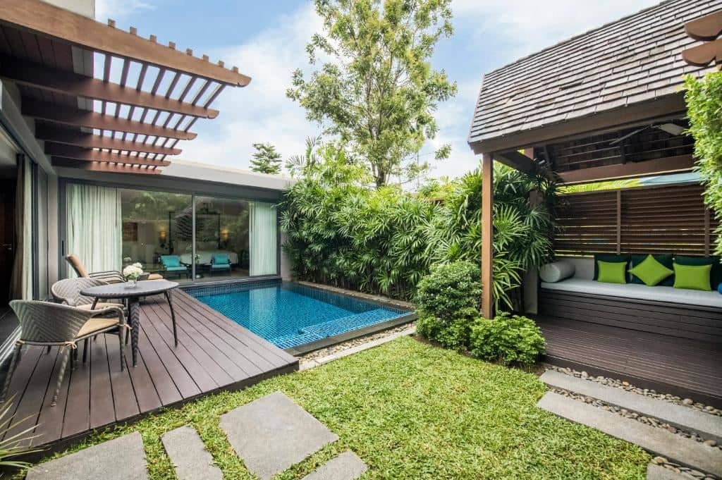 rooms-pool-pavilion
