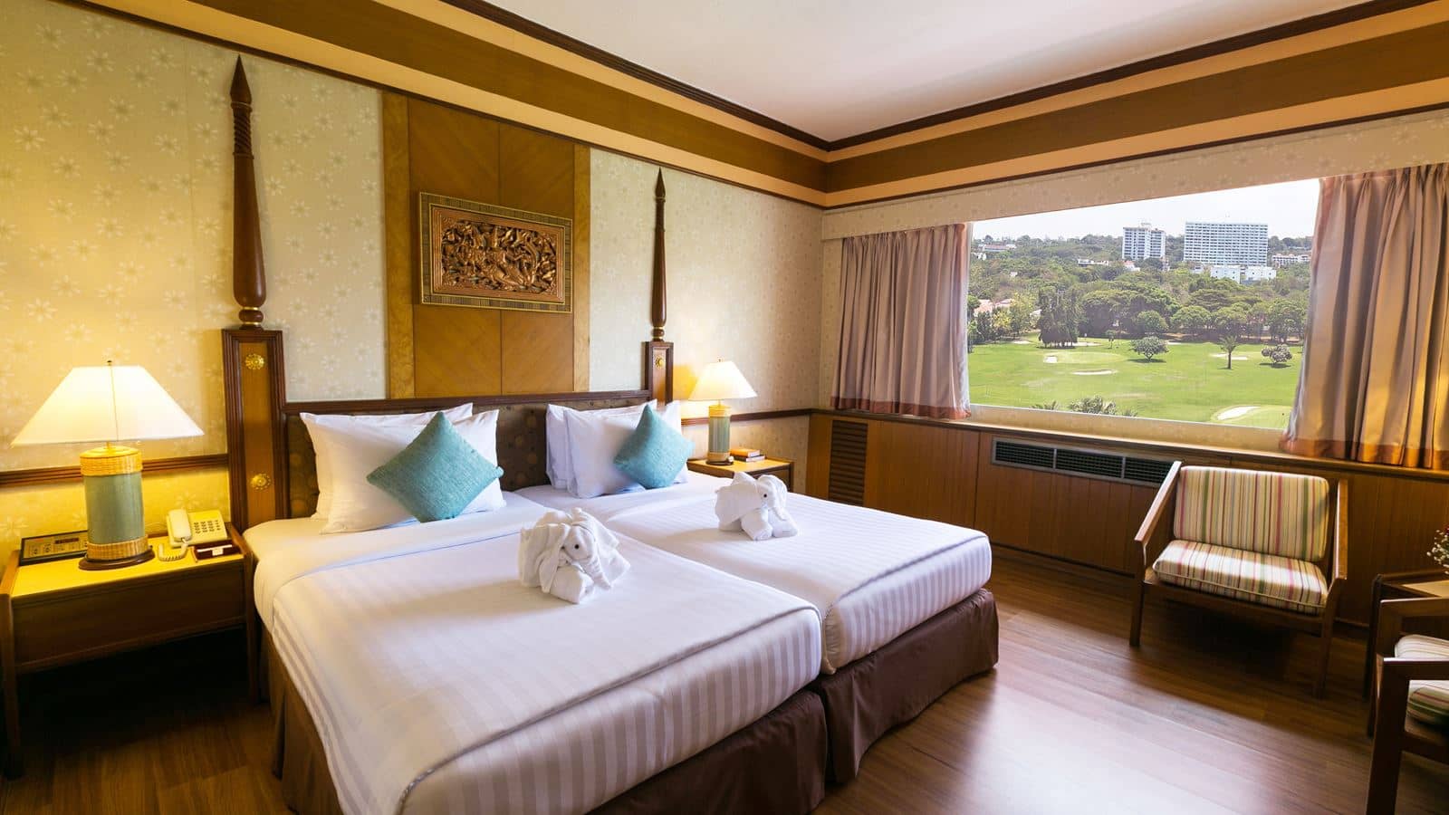 rooms-golf-view-executive-suite
