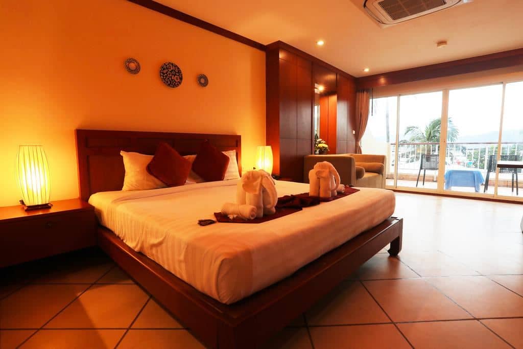 rooms-deluxe-room