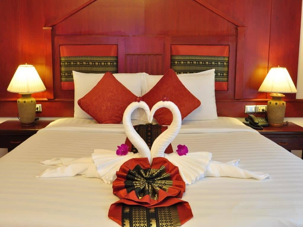 rooms-deluxe-room