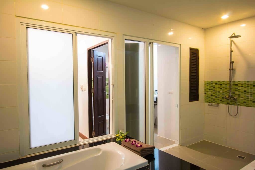 rooms-deluxe-room