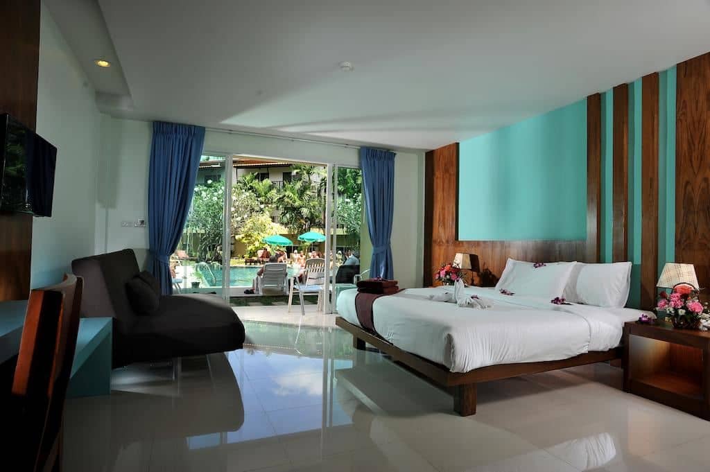 rooms-deluxe-room
