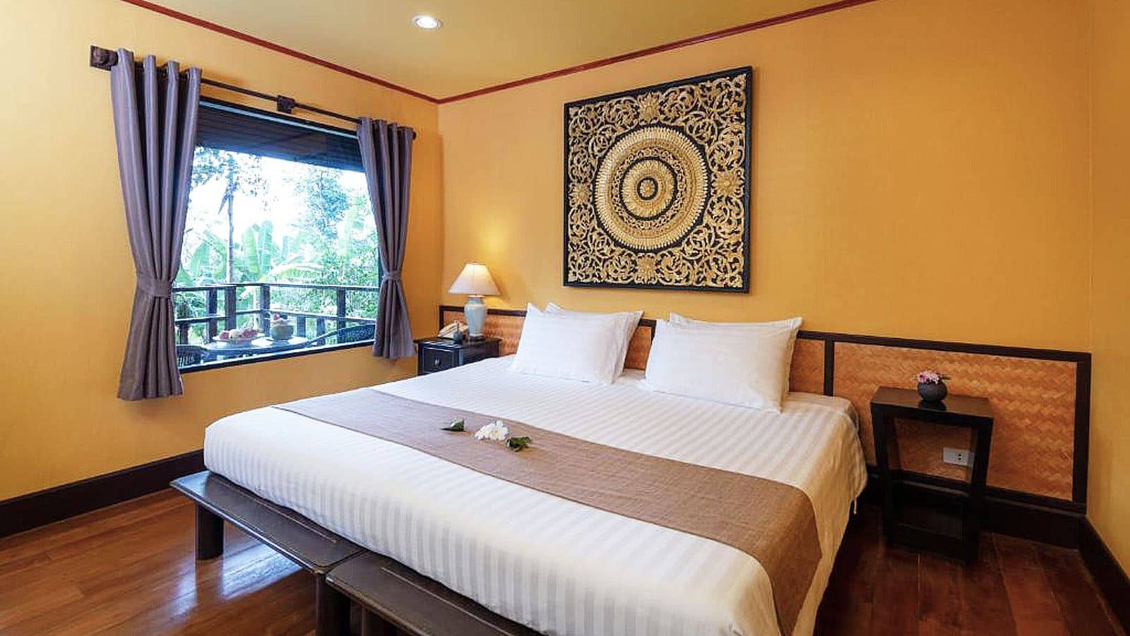rooms-deluxe-room