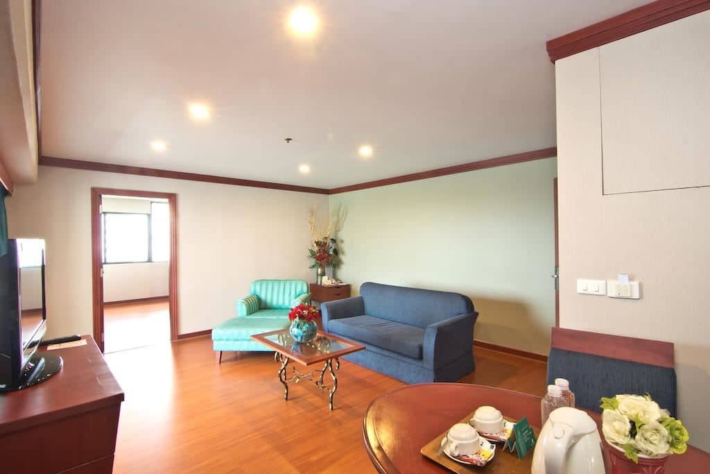 rooms-executive-suite