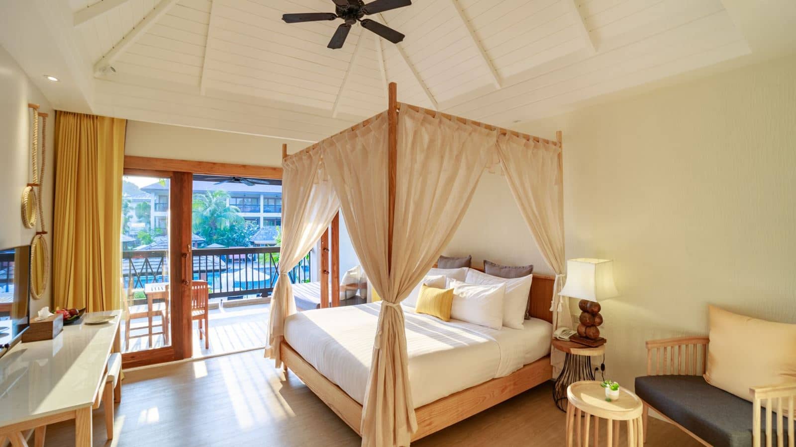 rooms-tropical-canopy
