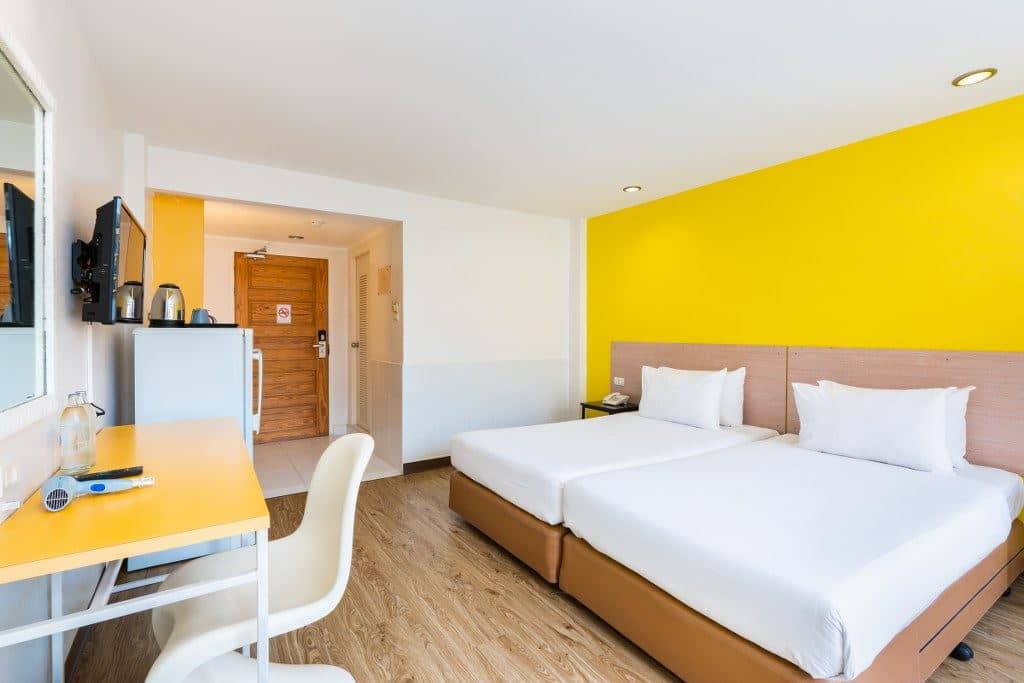 rooms-deluxe-room