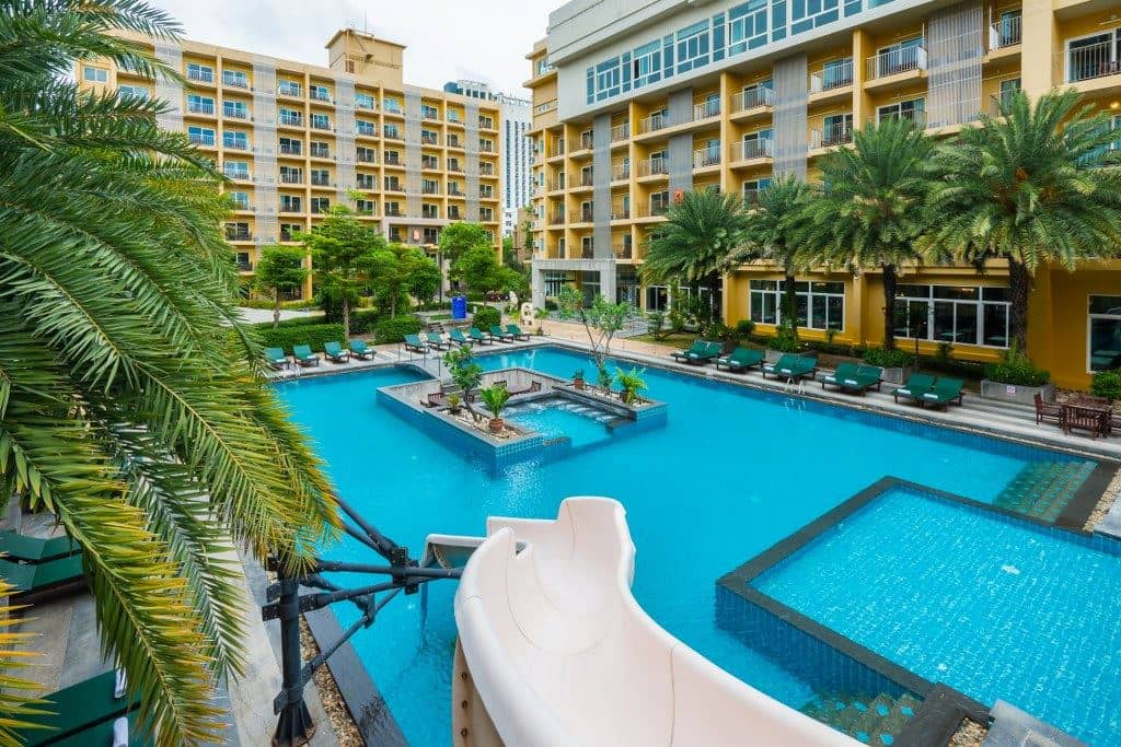 pools-outdoor-pool