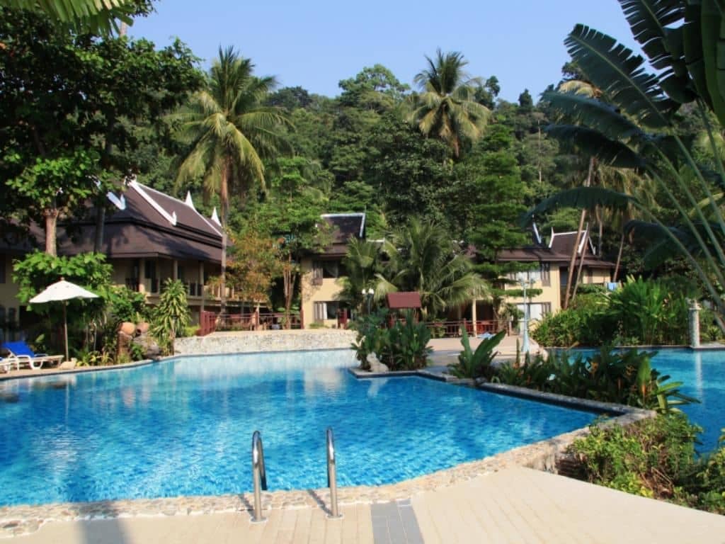 pools-outdoor-pool