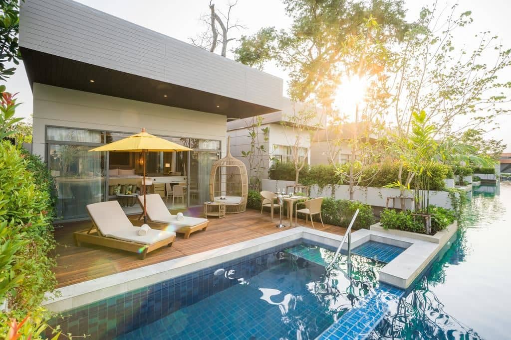 rooms-lagoon-pool-villa