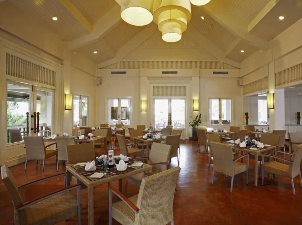 restaurants-seasons-restaurant