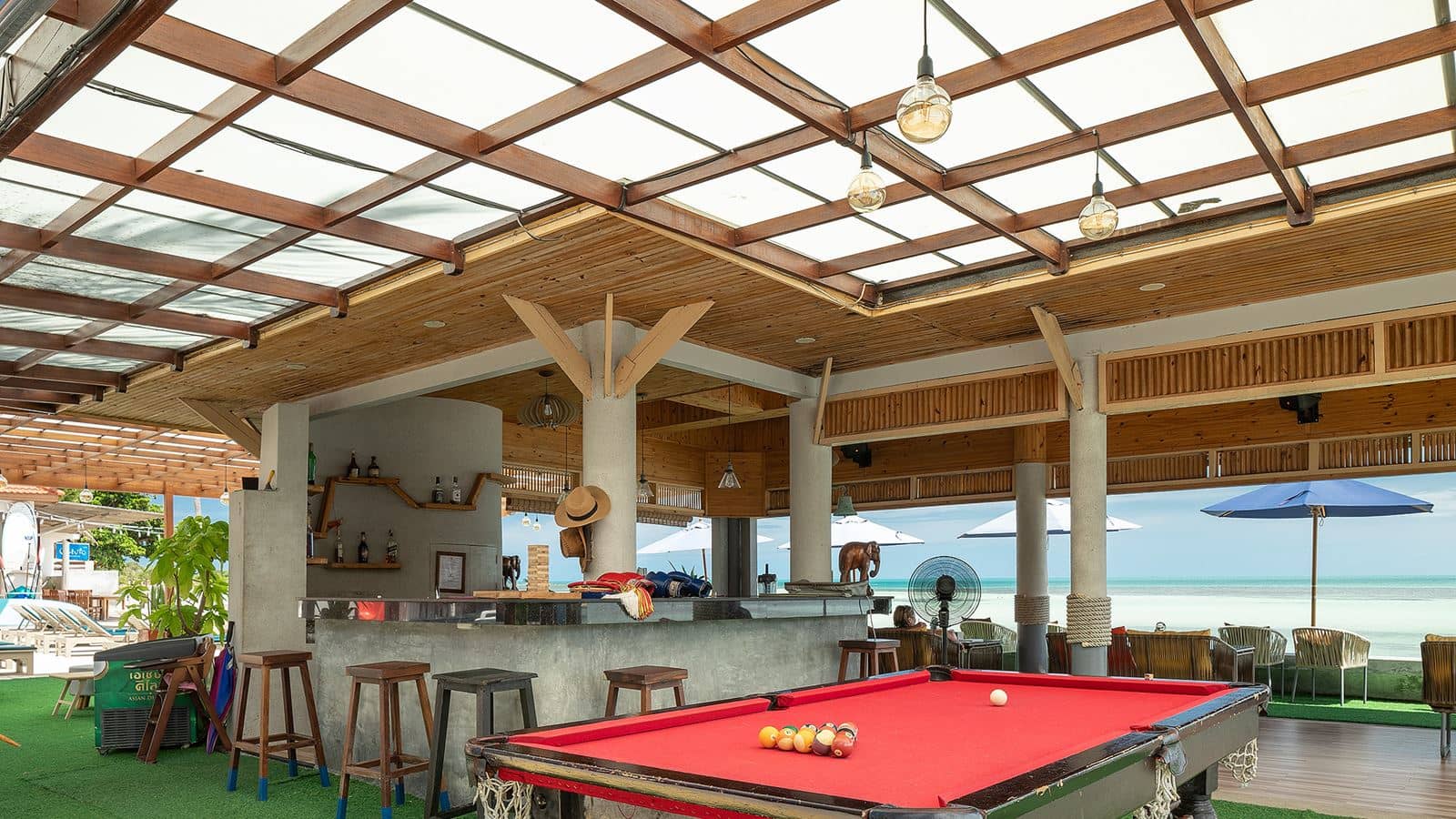 restaurants-cabana-beach-club