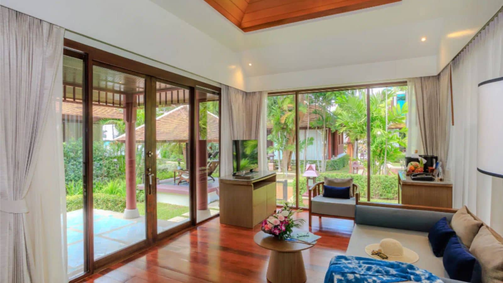 rooms-royal-suites