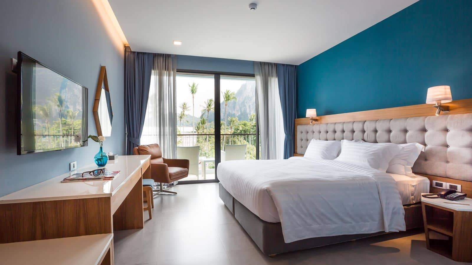 rooms-deluxe-room