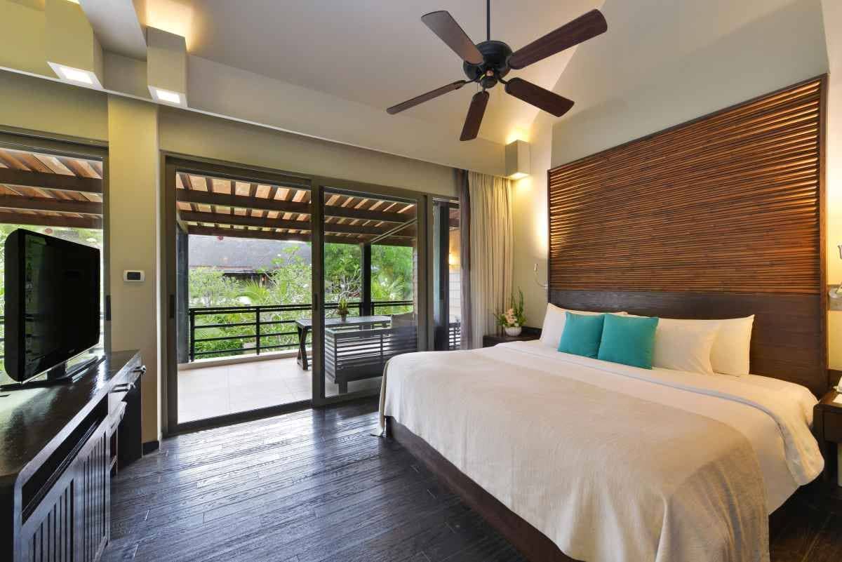 rooms-deluxe-room