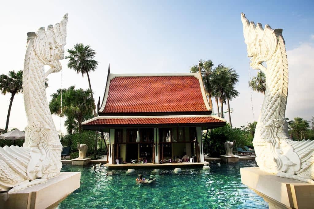 pools-outdoor-pool