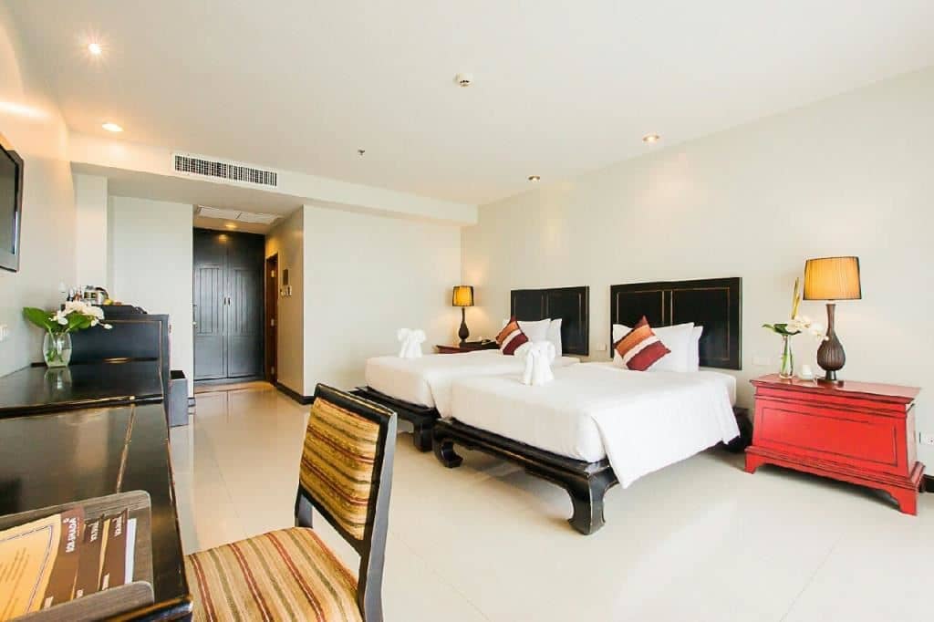 rooms-deluxe-room