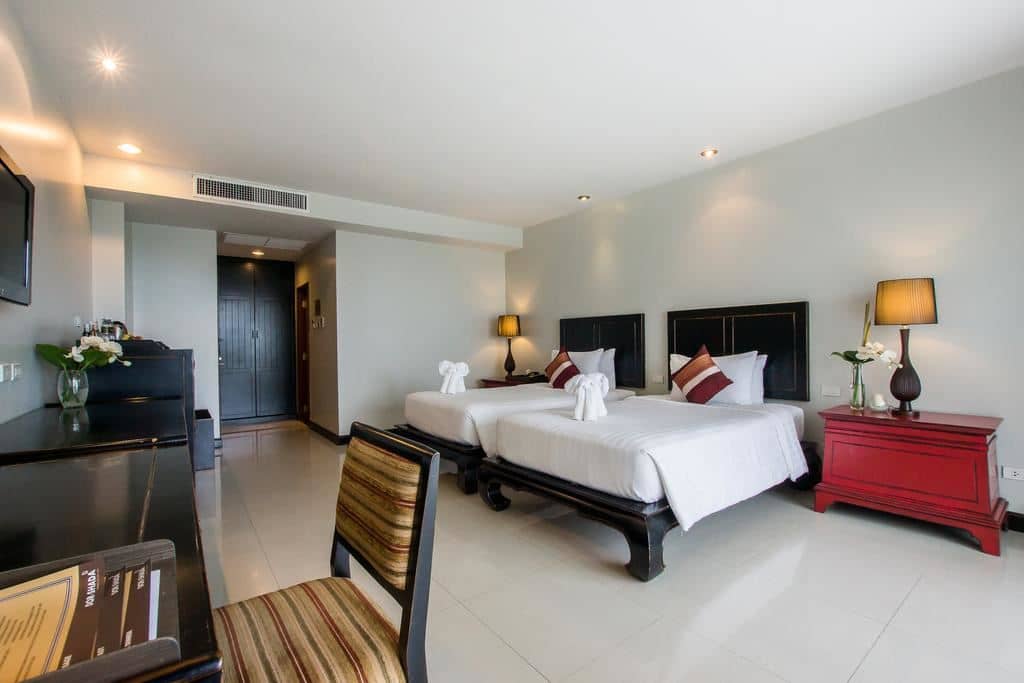 rooms-deluxe-room