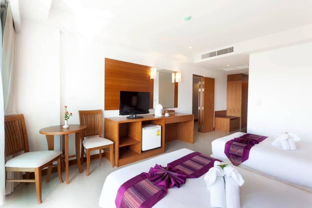 rooms-deluxe-semi-sea-view