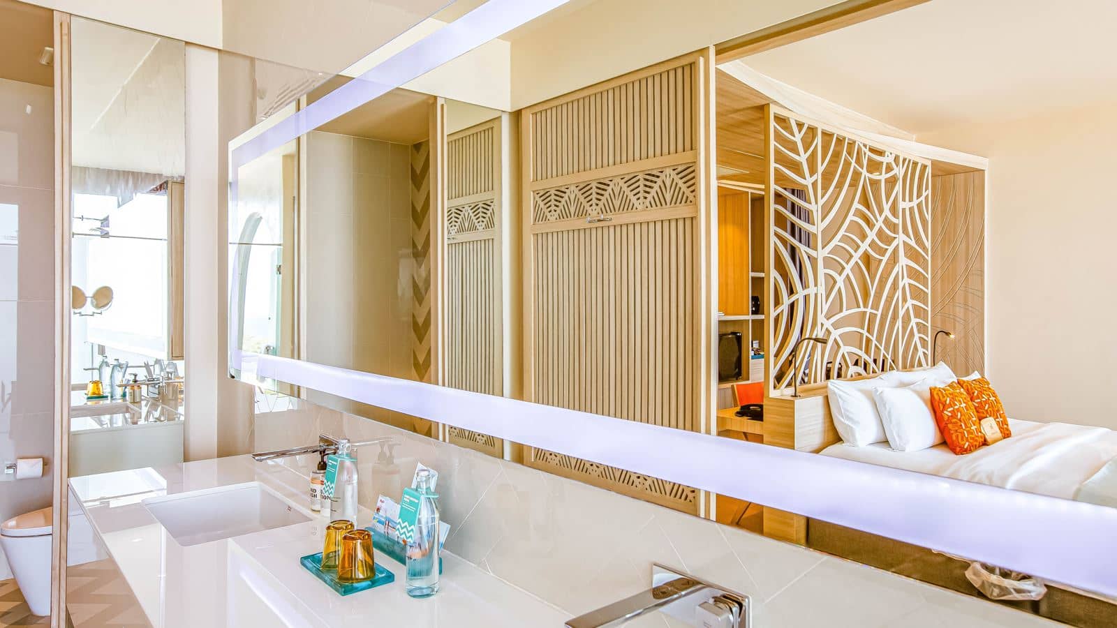 rooms-the-sis-suite