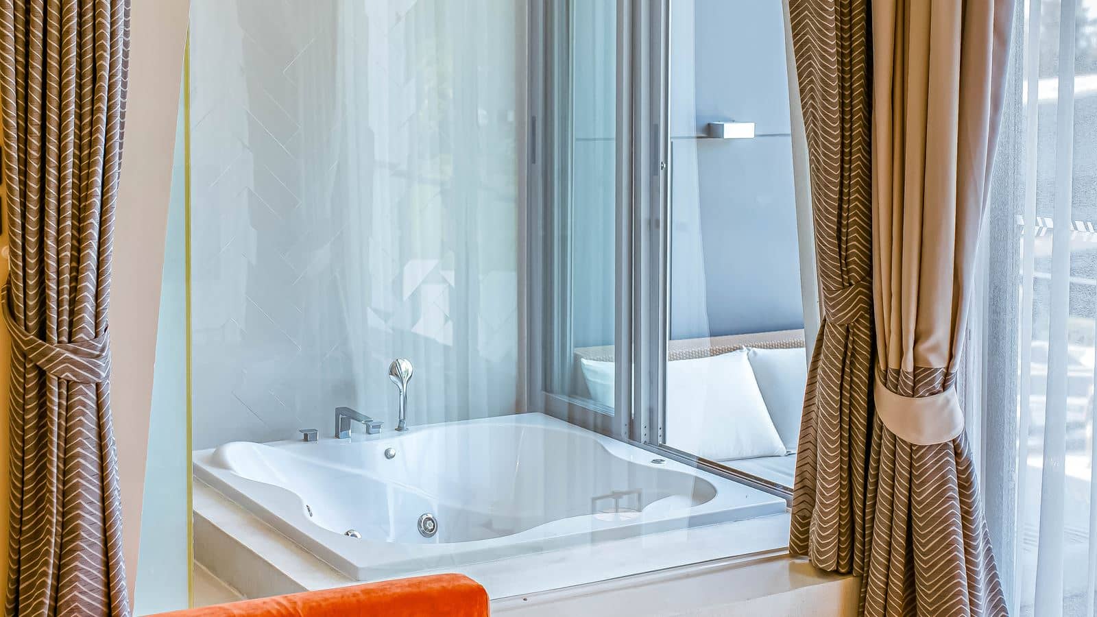 rooms-the-sis-suite