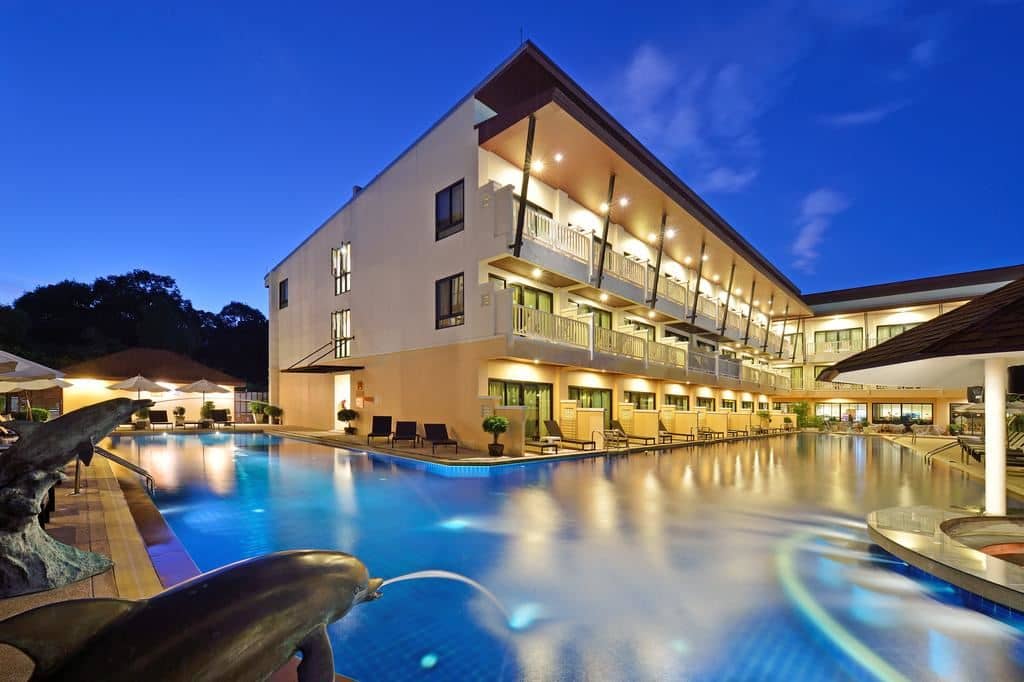 pools-outdoor-pool