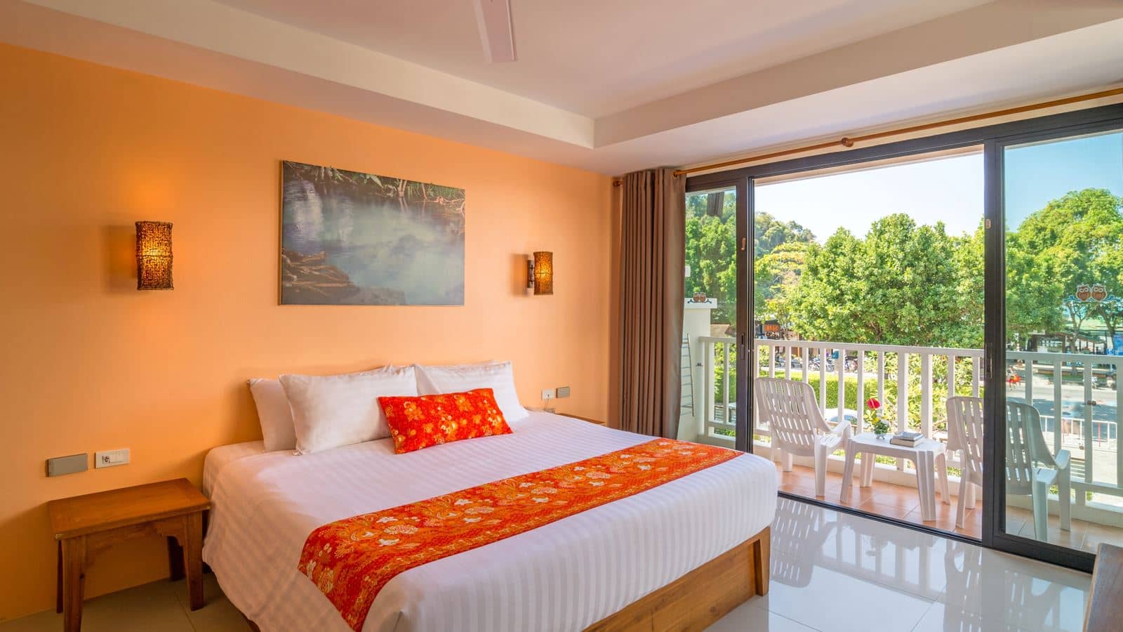 rooms-deluxe-room
