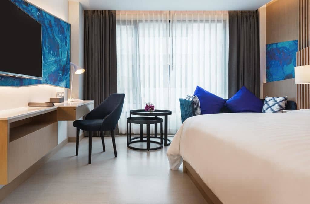 rooms-deluxe-ocean-room