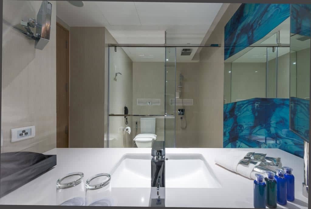 rooms-deluxe-ocean-room