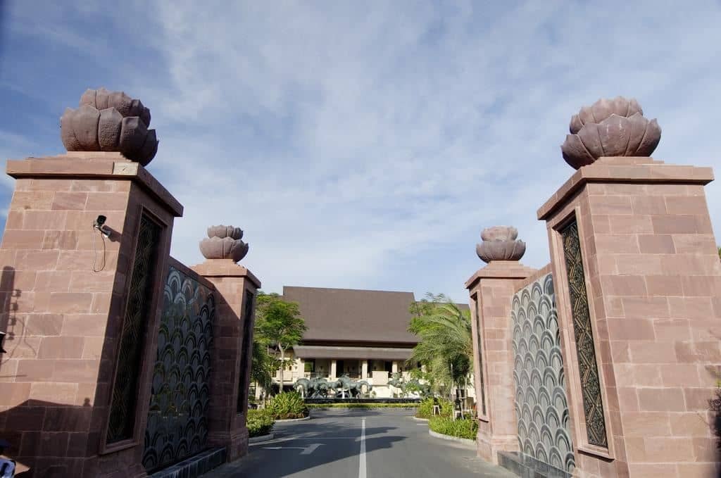 general-main-building