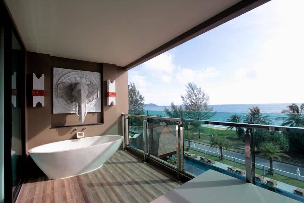 rooms-deluxe-seaview