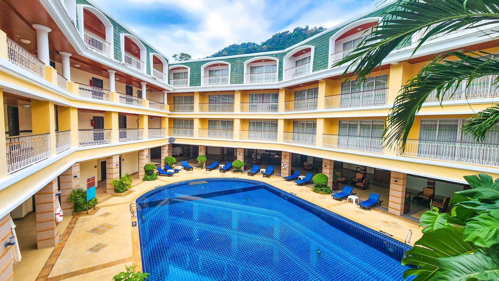 pools-outdoor-pool