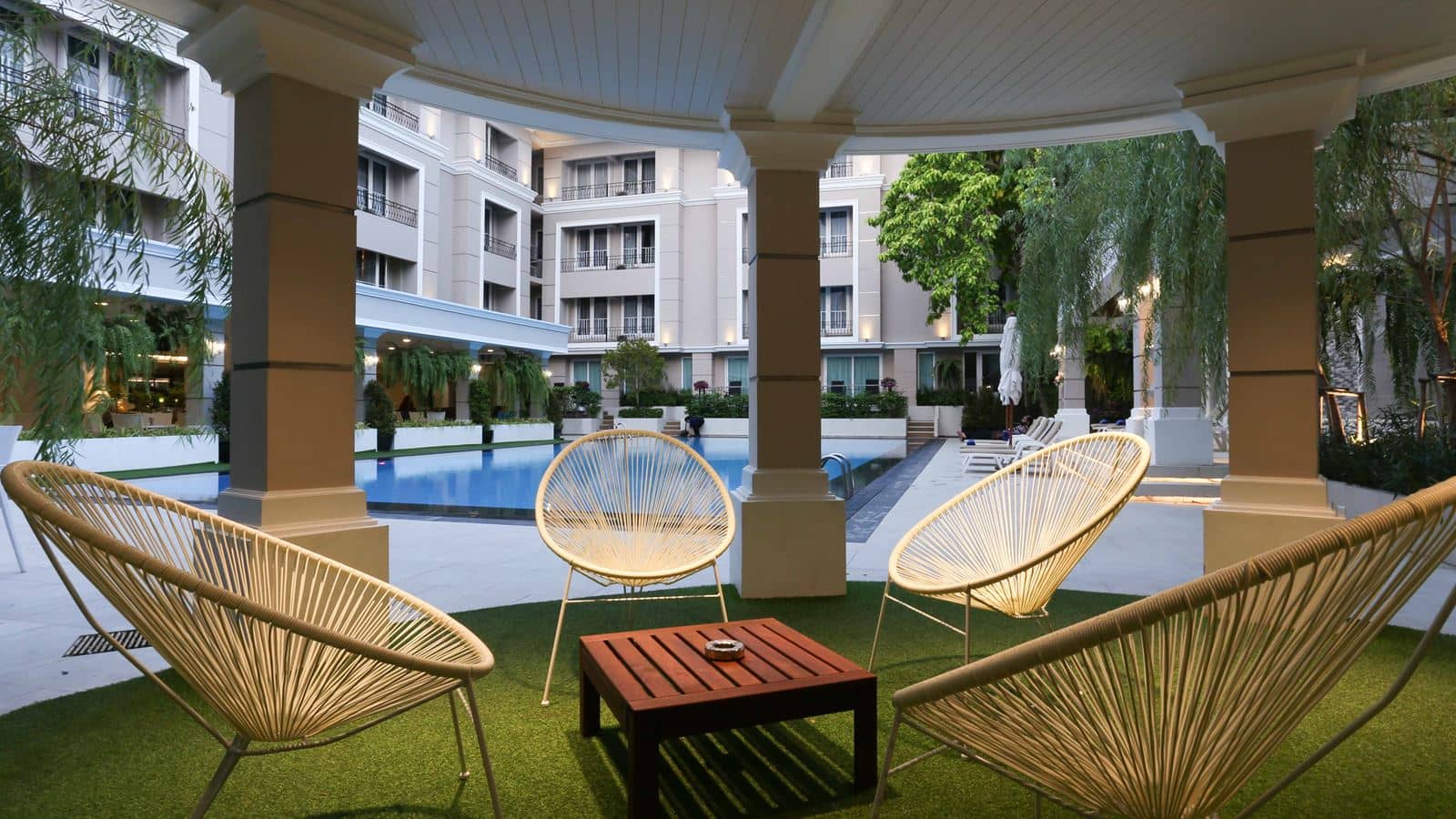 pools-outdoor-pool