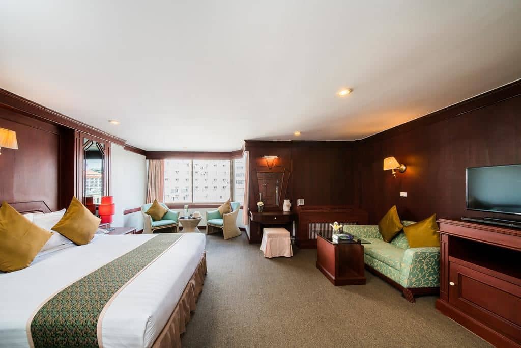 rooms-deluxe-room