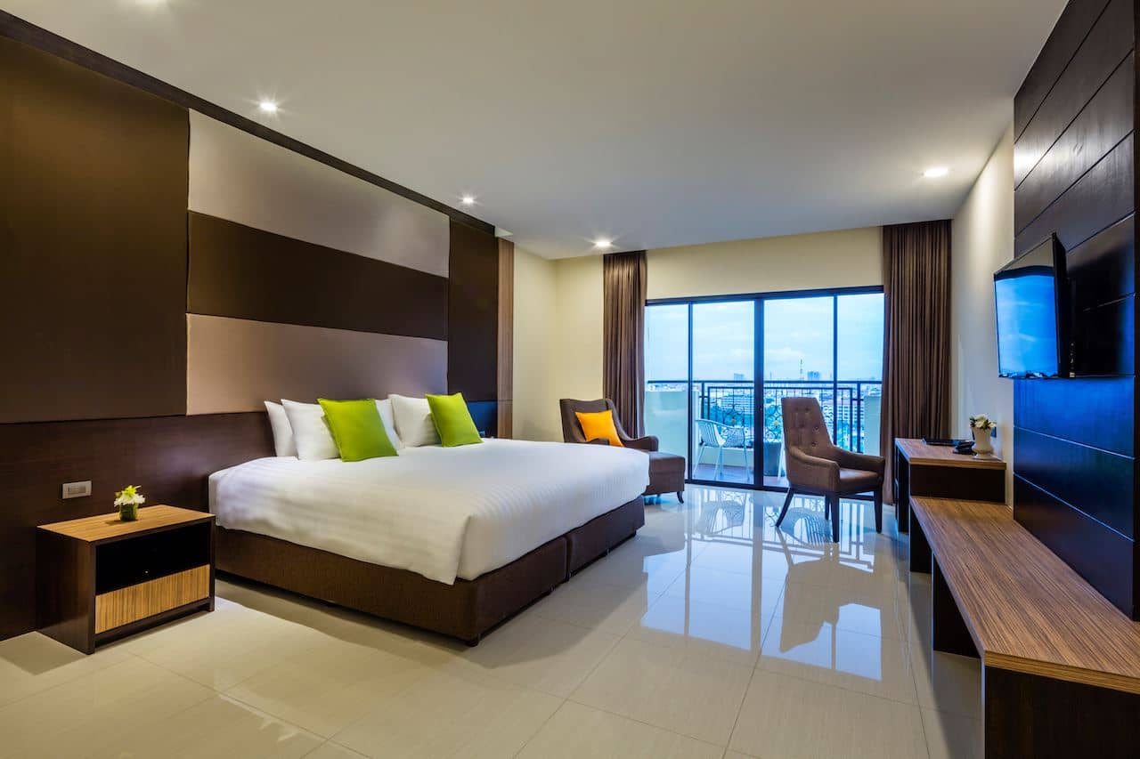 rooms-grand-room