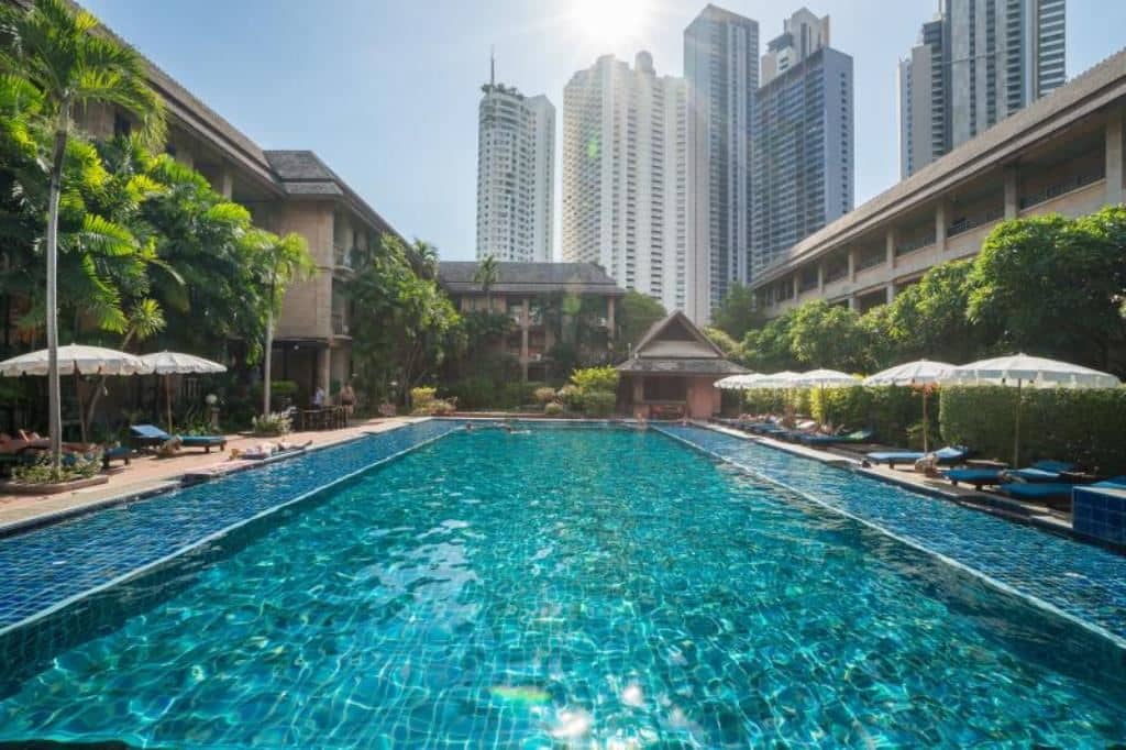 pools-outdoor-pool
