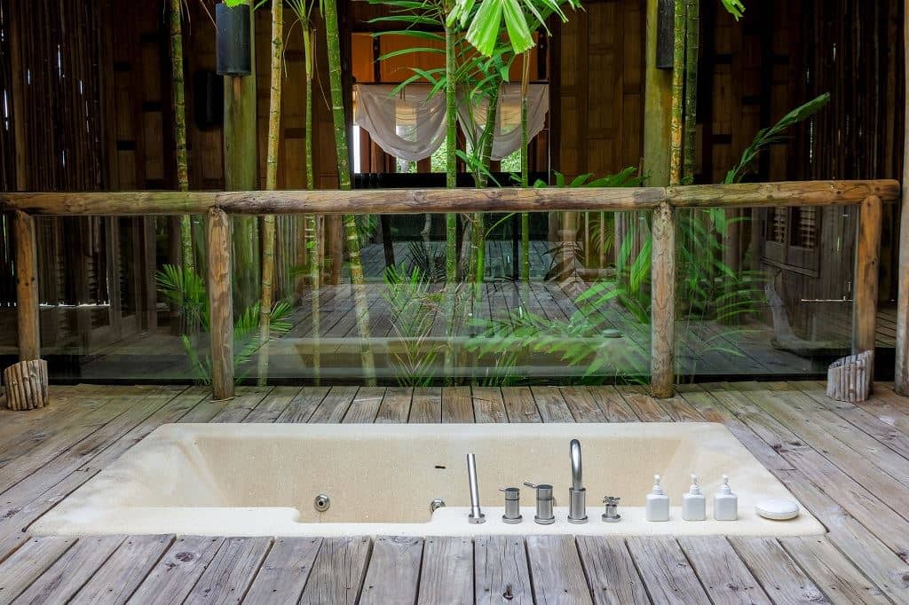 rooms-4-bedroom-bayview-pool-reserve