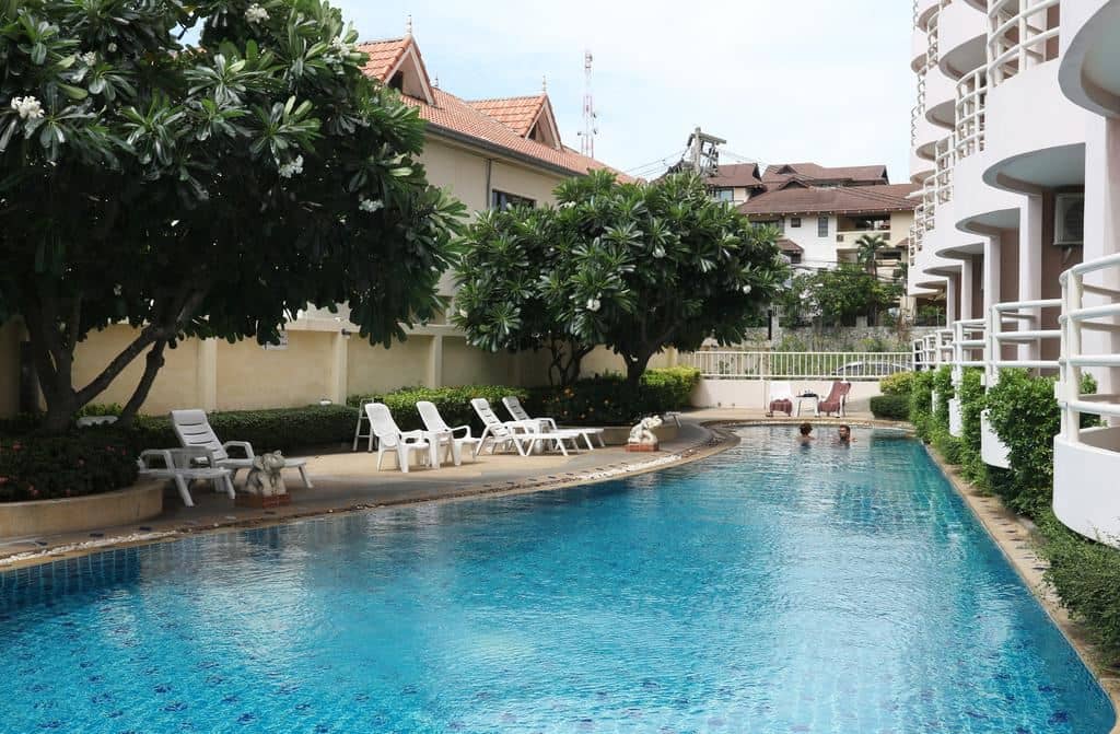 pools-outdoor-pool