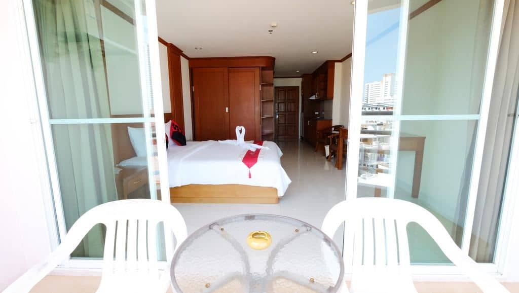rooms-standard-room