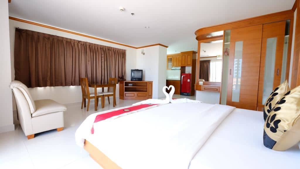 rooms-superior-room
