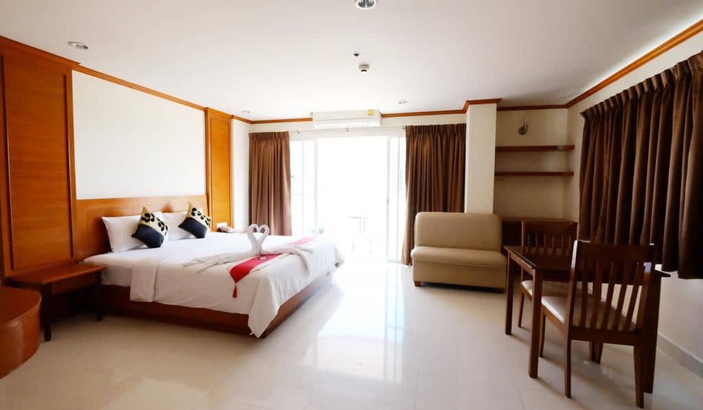 rooms-superior-room
