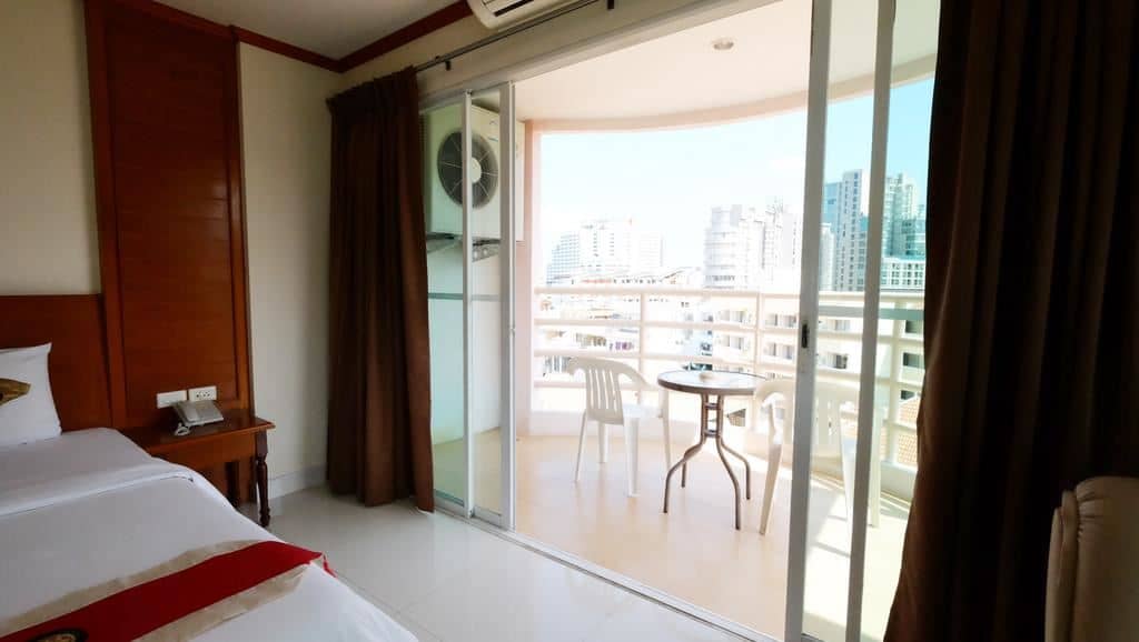 rooms-superior-room