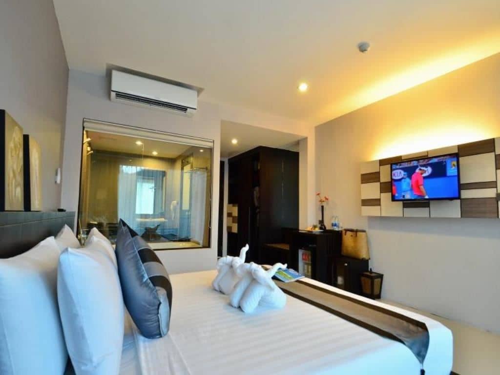 rooms-deluxe-room