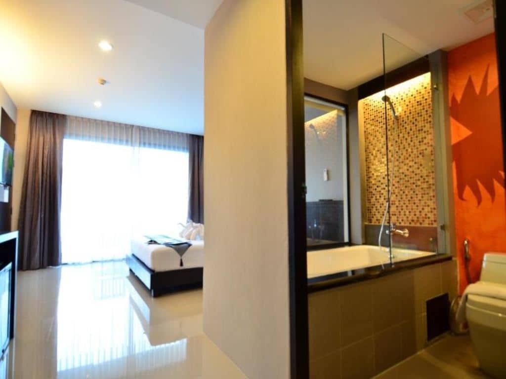rooms-deluxe-room