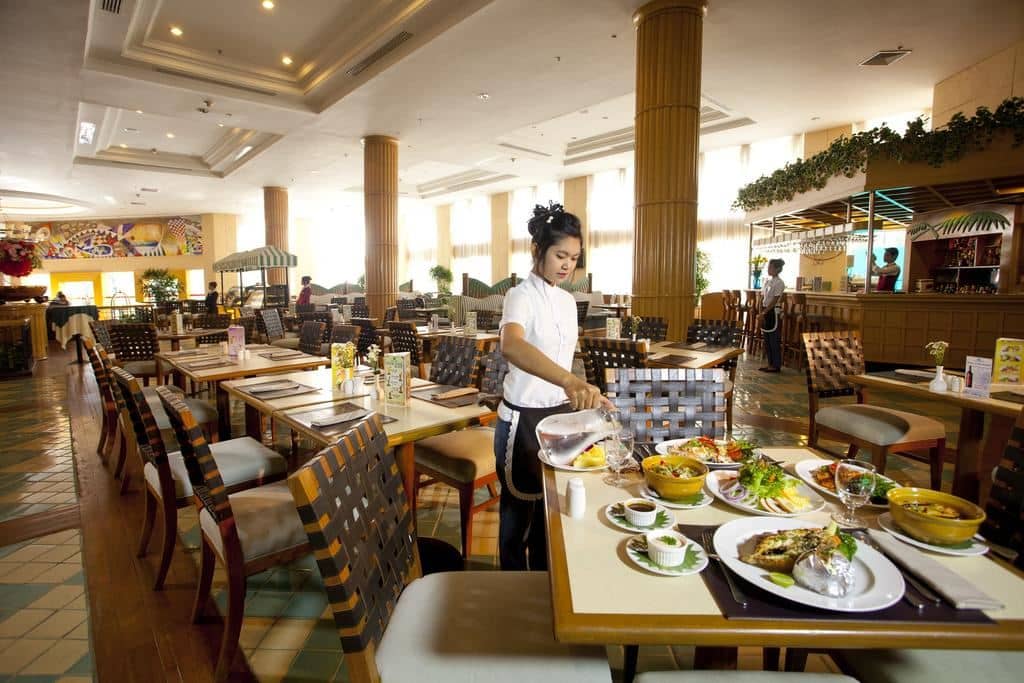 restaurants-the-coral-reef