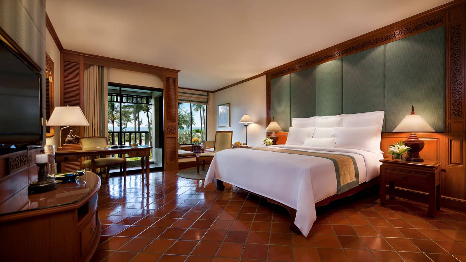 rooms-deluxe-garden-sea-view